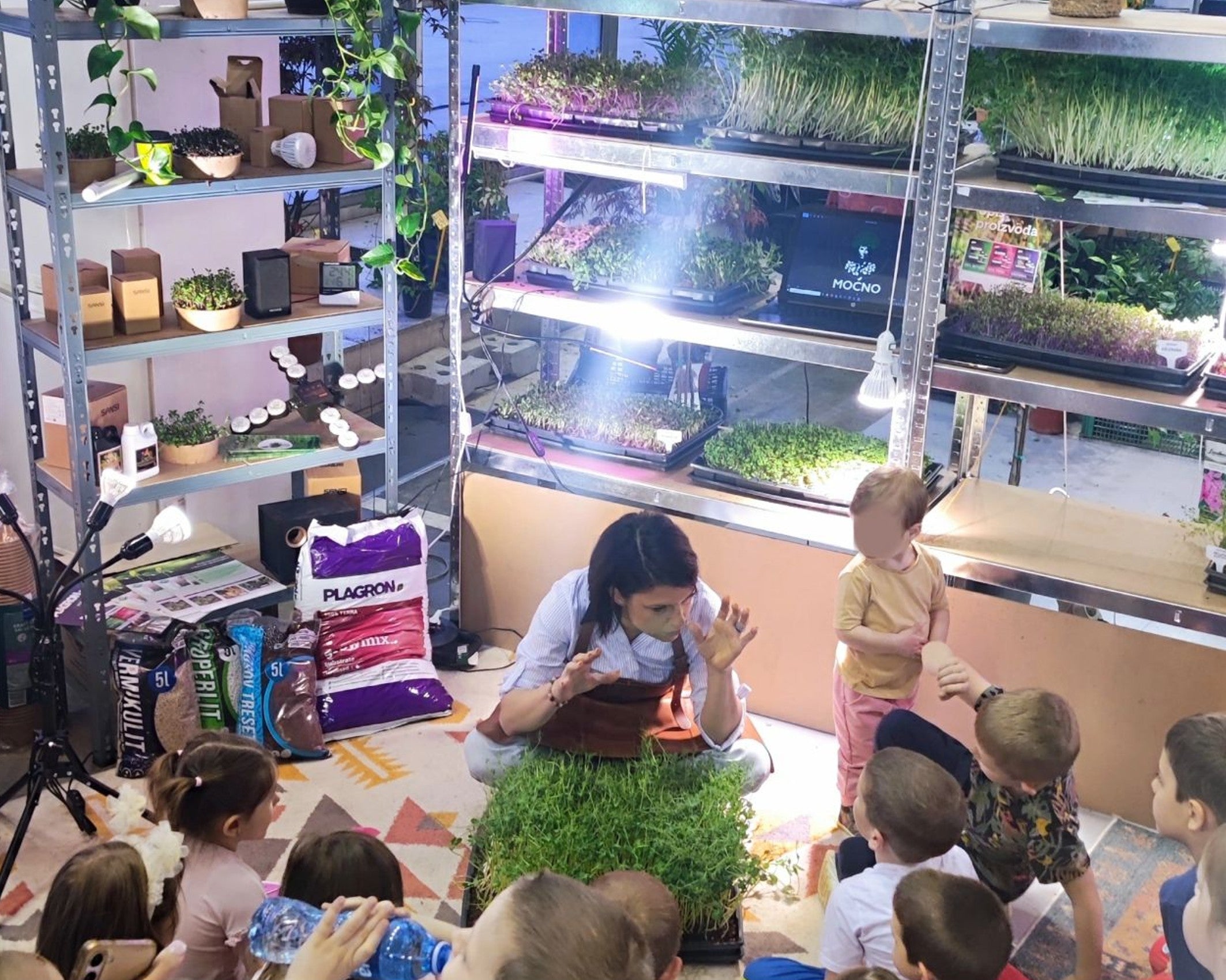 Naše radionice Mocno mikrobilje